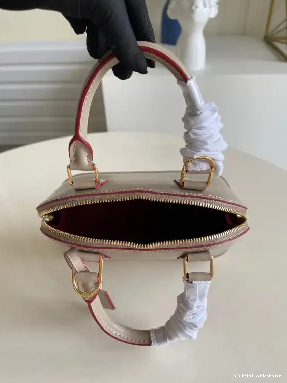 Official oldcobbler VUITTON BB ALMA LOUIS 0518